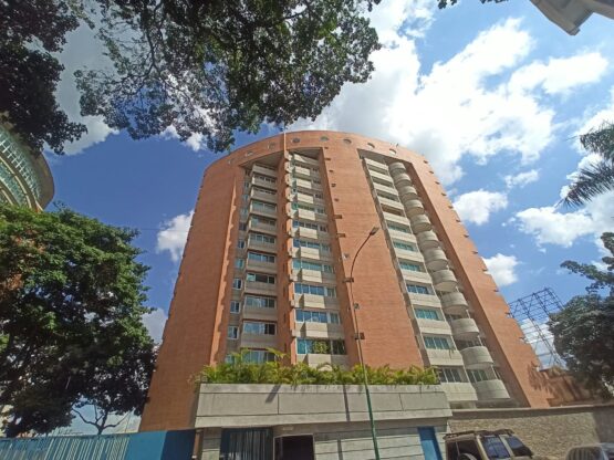 Apartamento PH en obra gris en venta en El Rosal